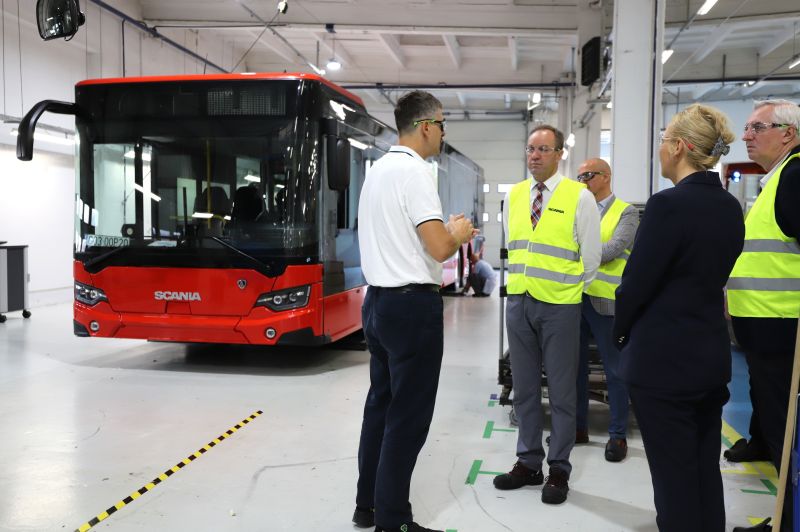 marszałek w fabryce Scania w Słupsku