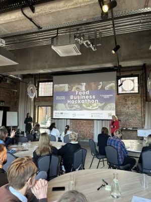 hackathon-768x1024-1