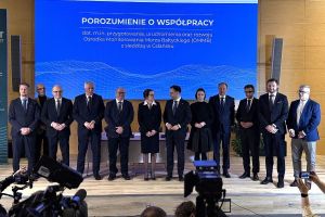 Przedstawiciele stron porozumienia dotyczącego rozwoju technologii kosmicznych oraz utworzenia Ośrodka Monitorowania Morza...